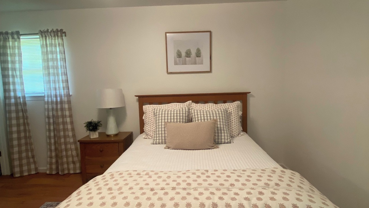 Photo of Bedroom in Dadeville