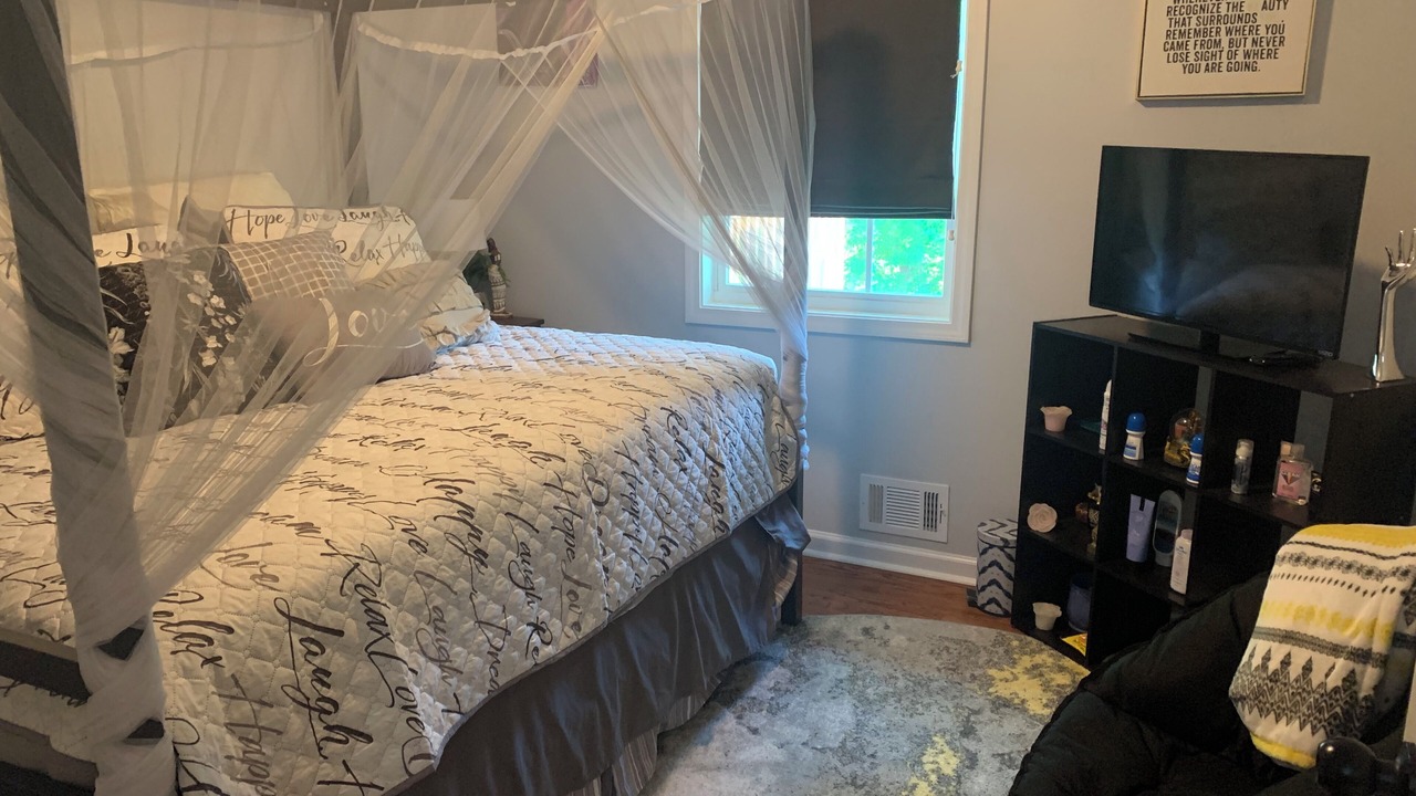 Photo of Bedroom in East Side