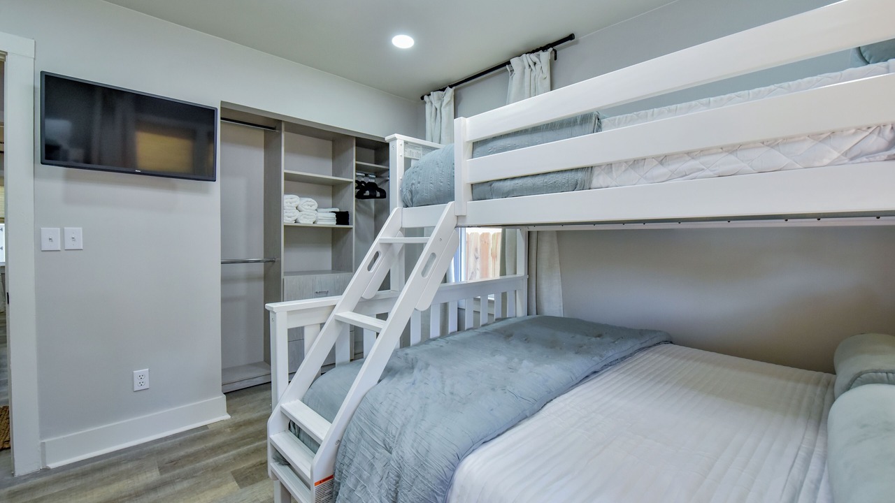 Photo of Bedroom in Tuscaloosa