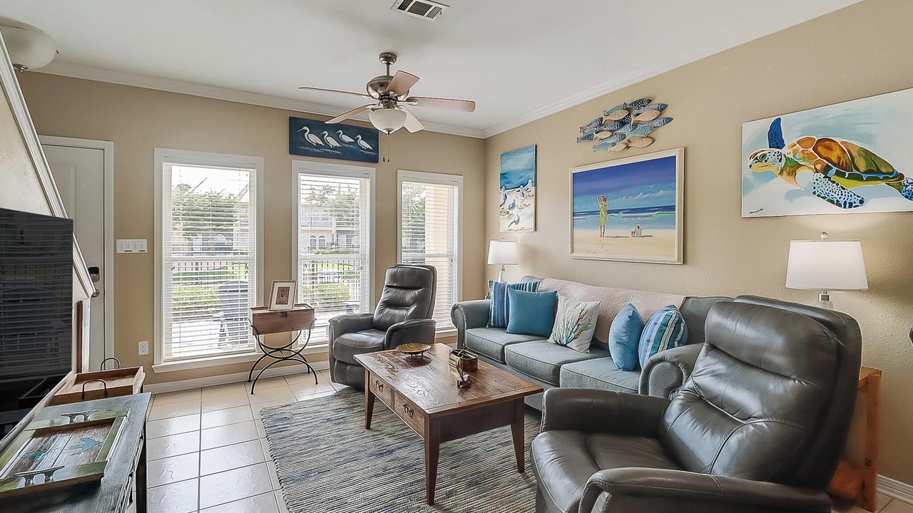 Photo of Livingroom in Long Beach