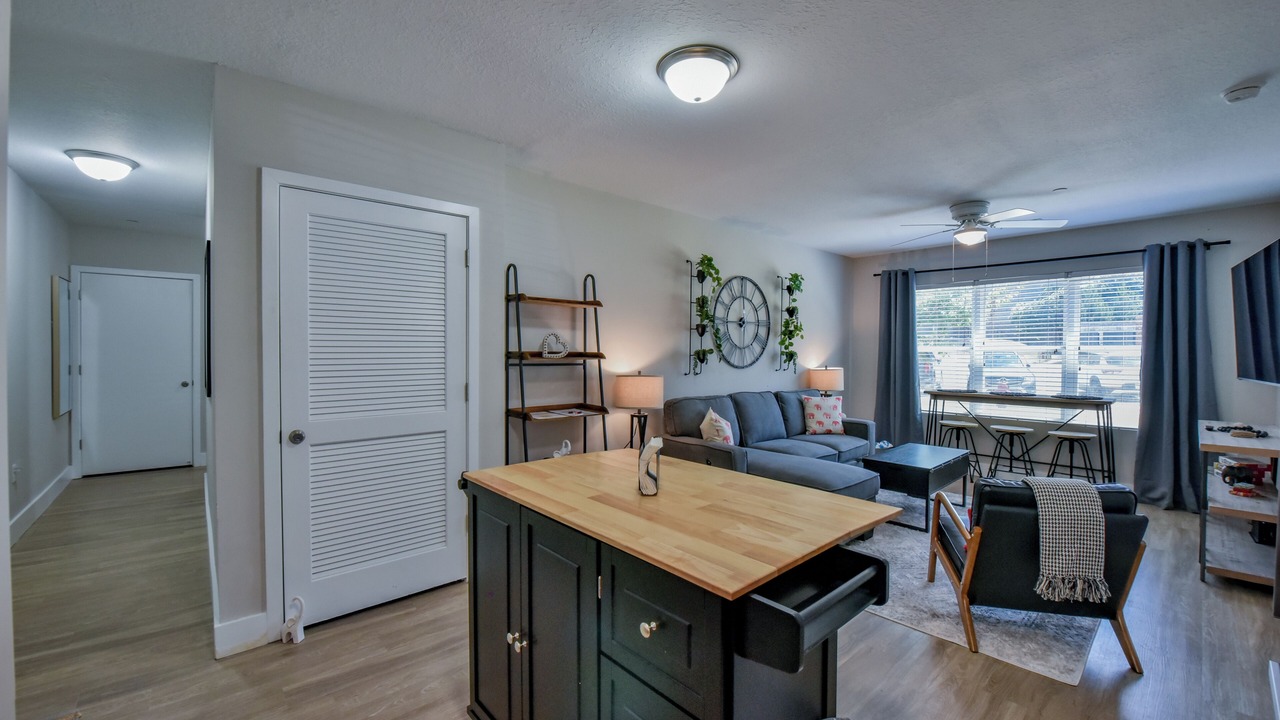 Photo of Livingroom in Tuscaloosa