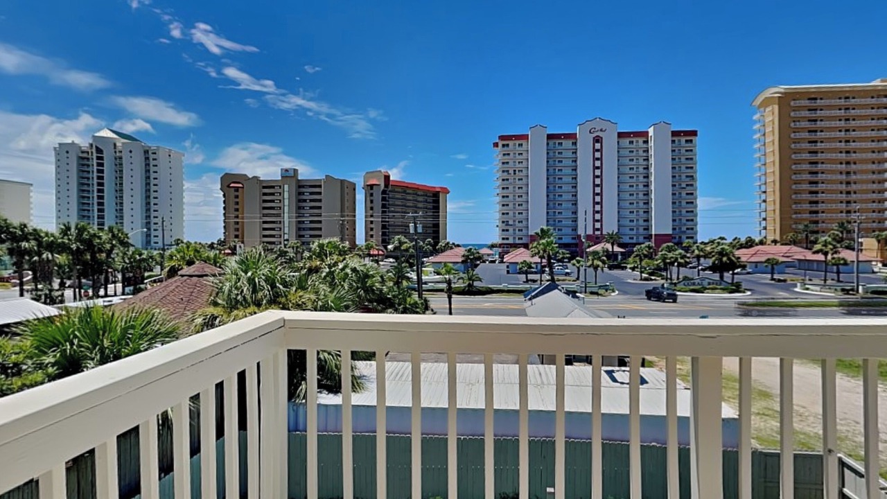 Photo of Patio Balcony in Holiday Beach