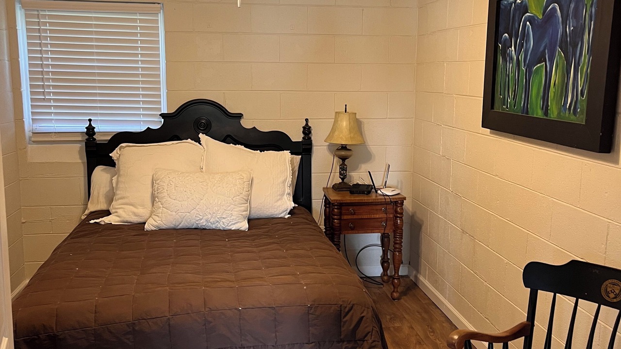 Photo of Bedroom in Cobb