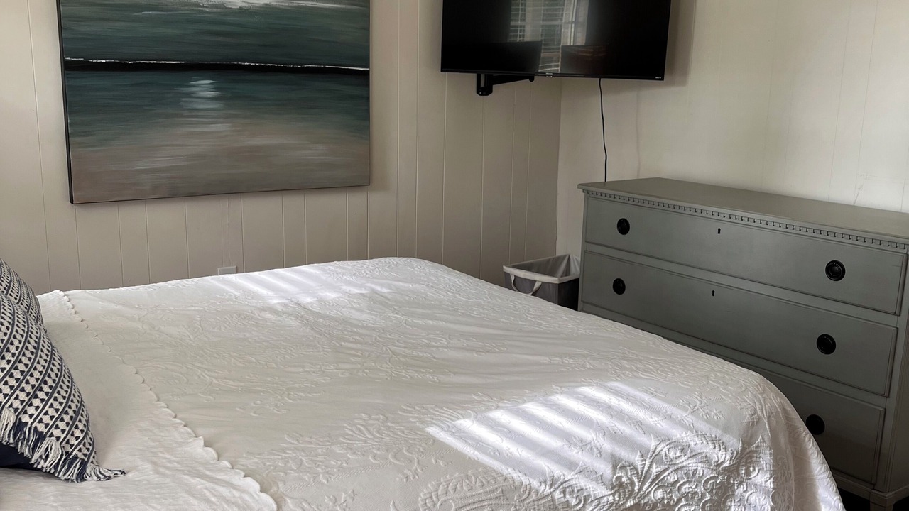 Photo of Bedroom in Cobb