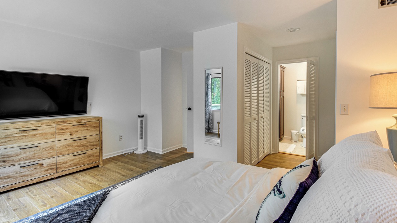 Photo of Bedroom in Salem