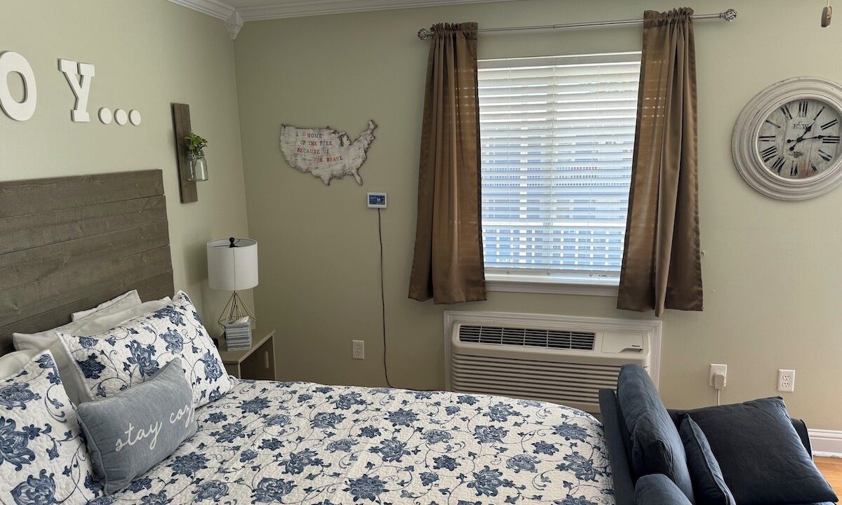 Photo of Bedroom in Biloxi