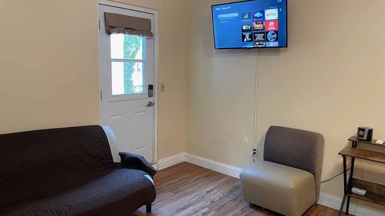 Photo of Livingroom in Davenport