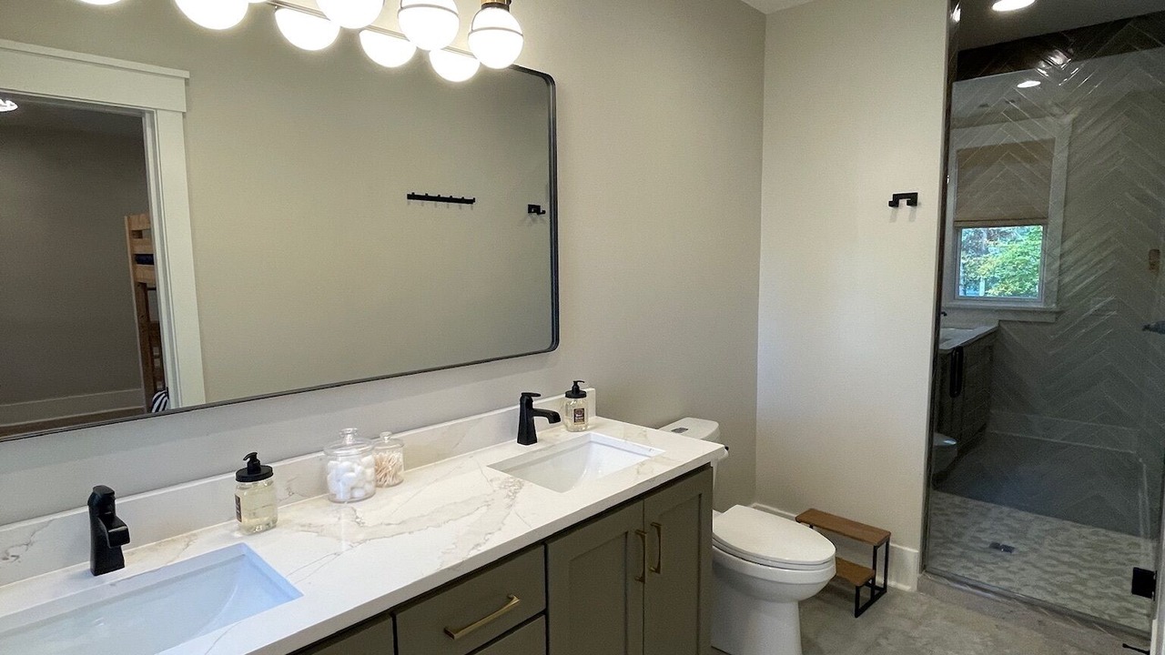 Photo of Bathroom in Six Mile