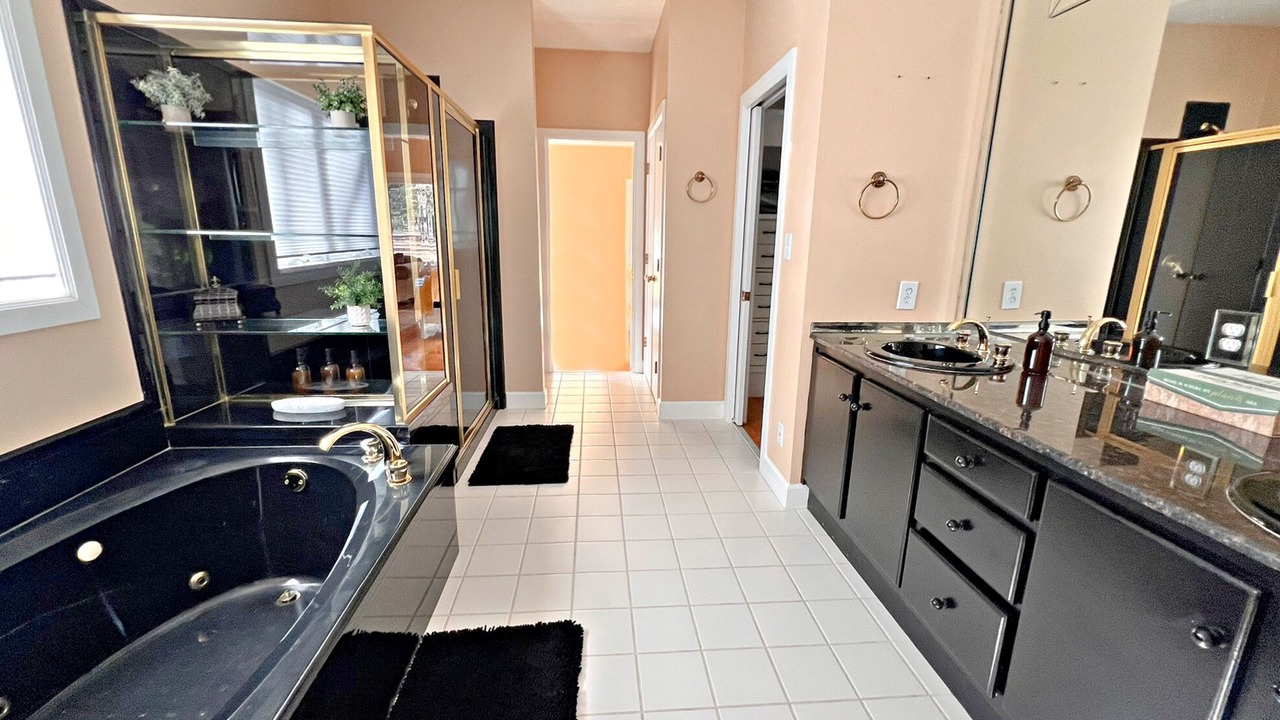 Photo of Bathroom in Daphne