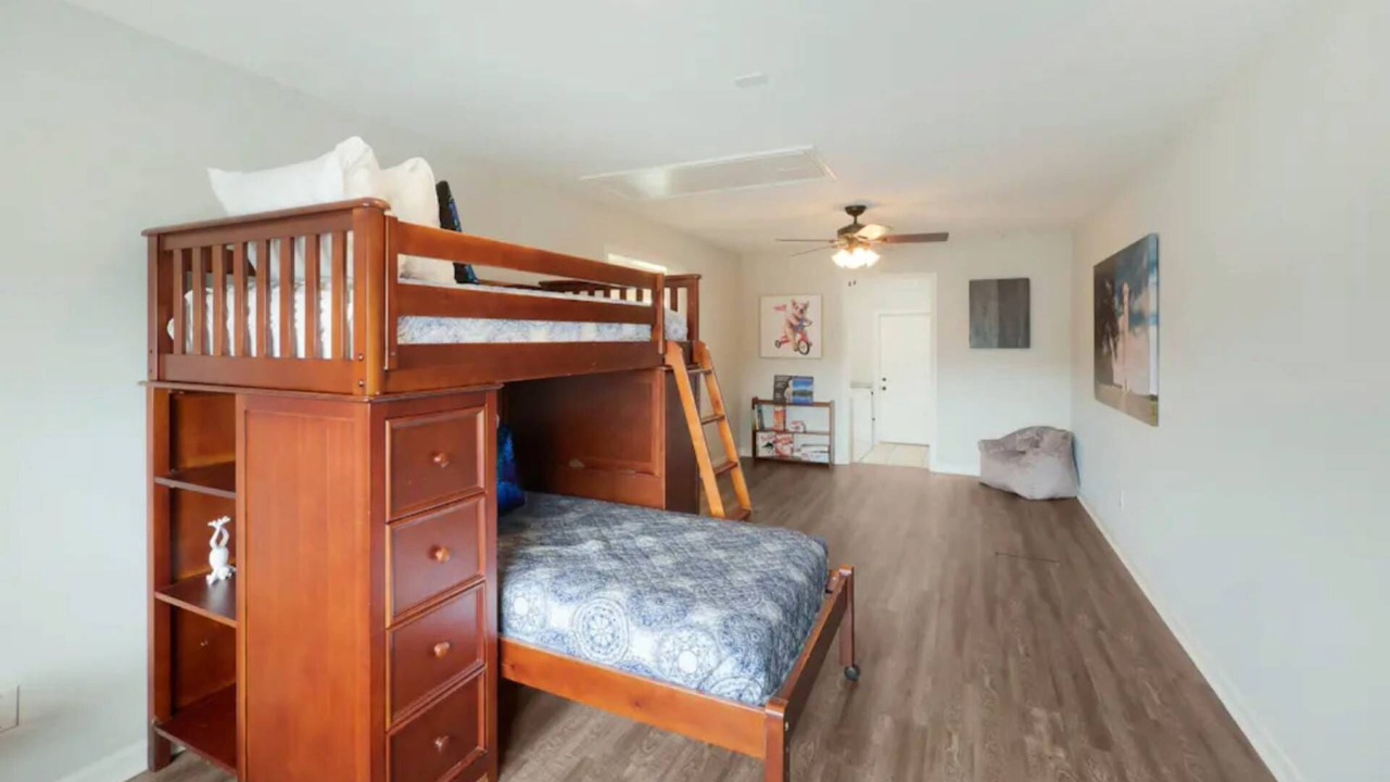 Photo of Bedroom in Rossville