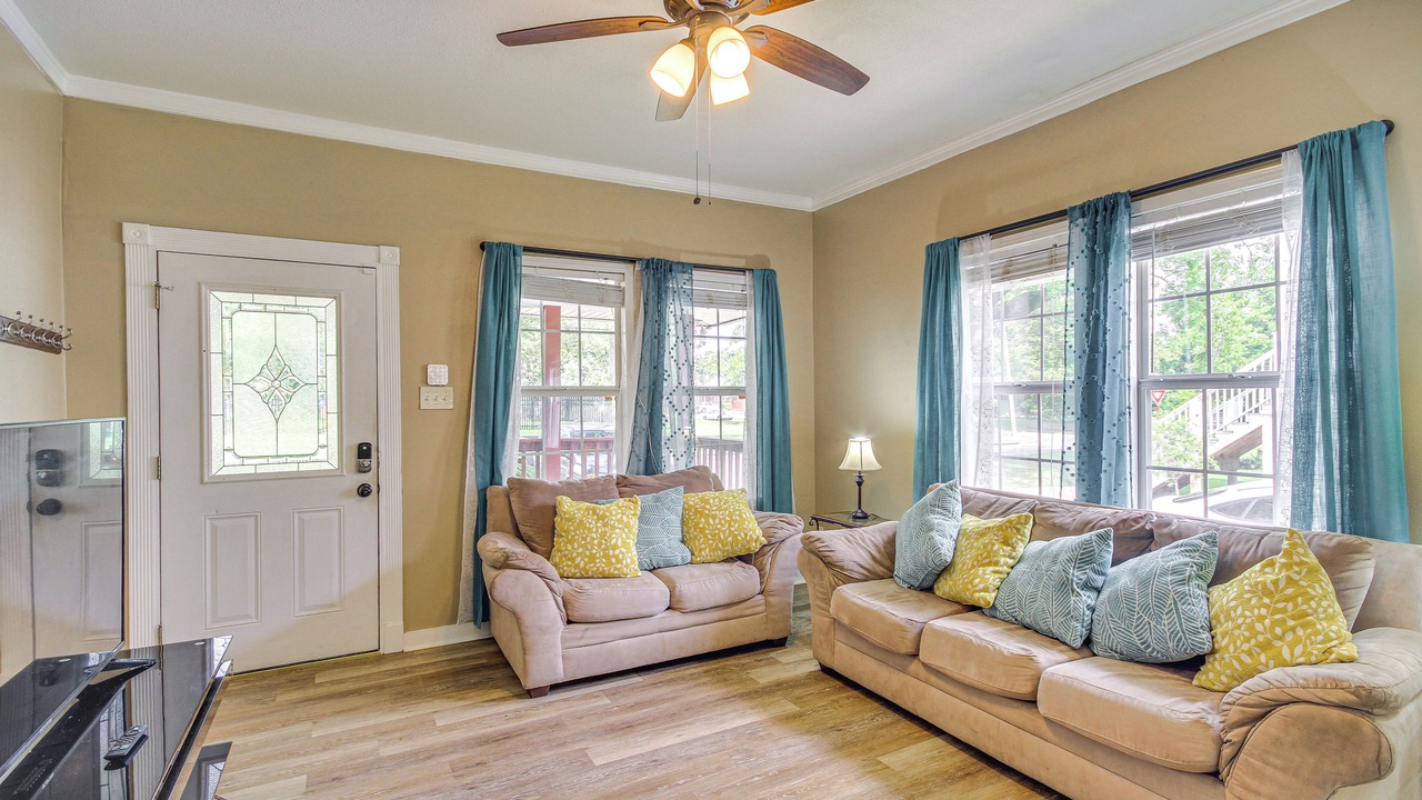 Photo of Livingroom in Biloxi