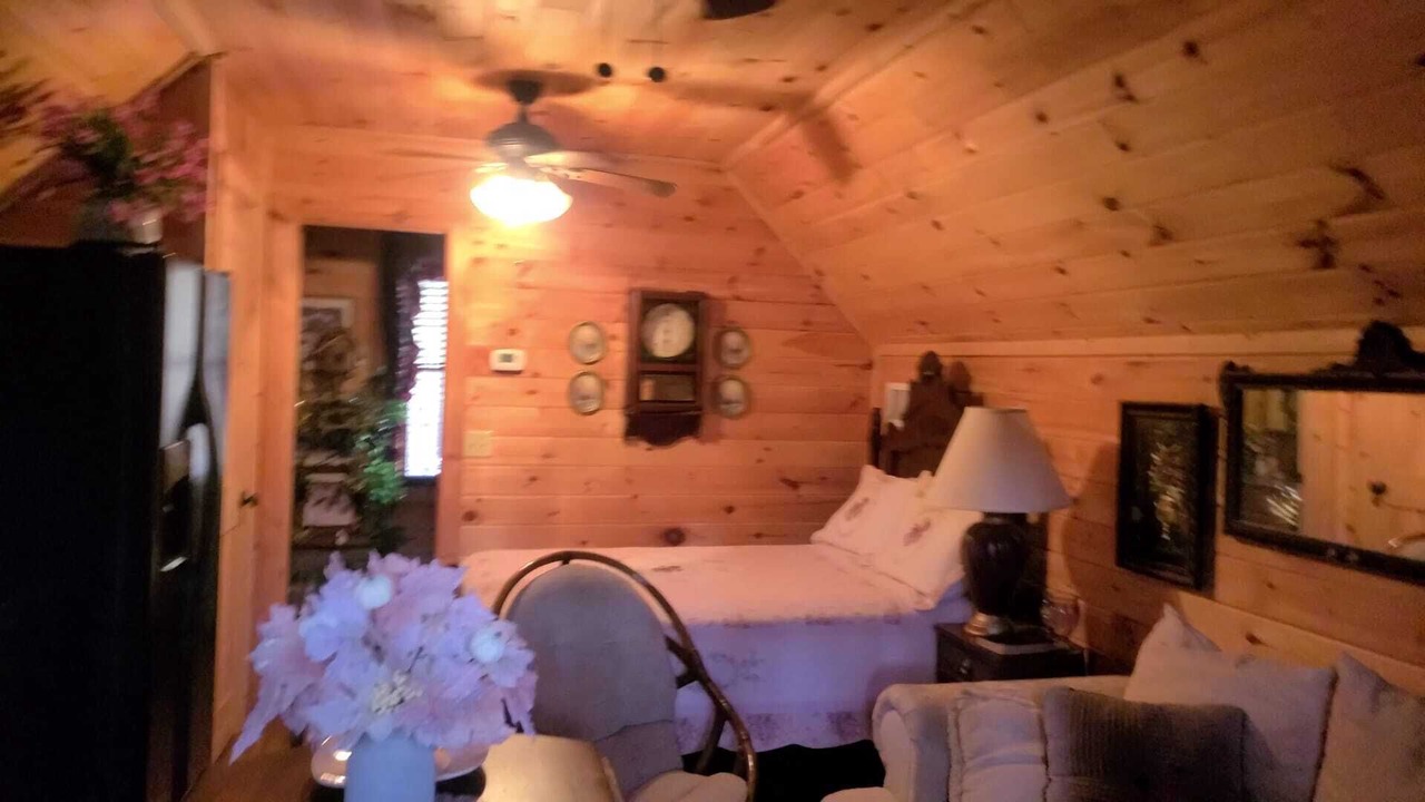 Photo of Bedroom in LaGrange