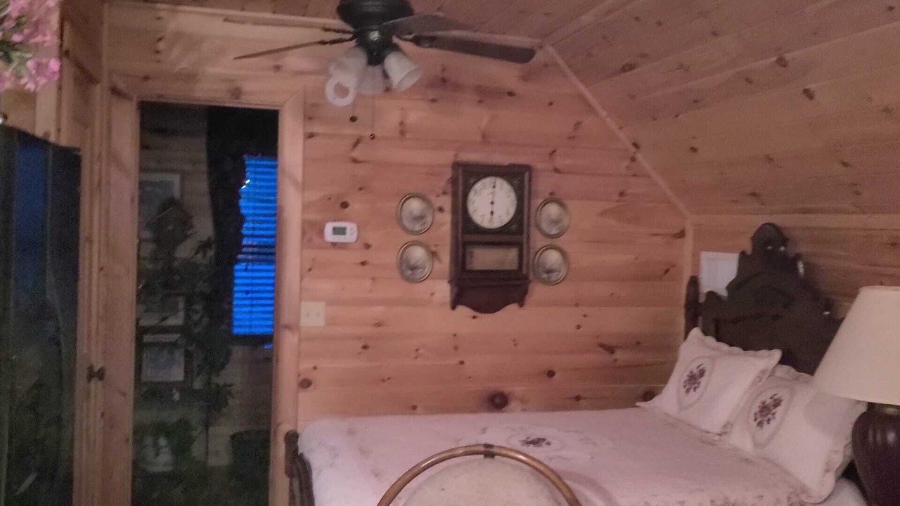 Photo of Bedroom in LaGrange