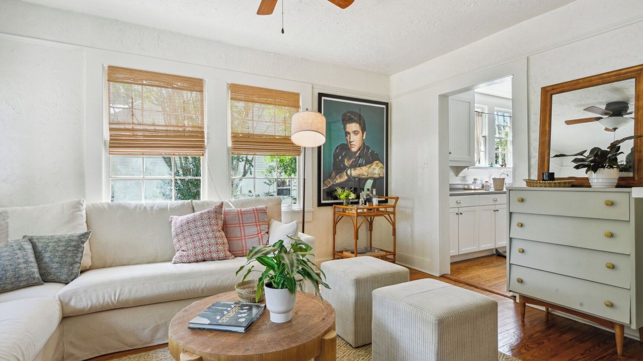 Photo of Livingroom in Old Town
