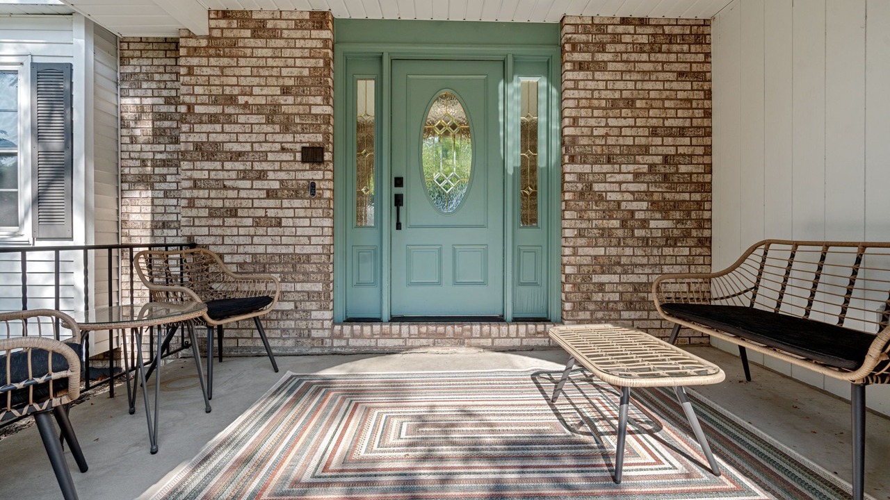 Photo of Patio Balcony in Norton Shores