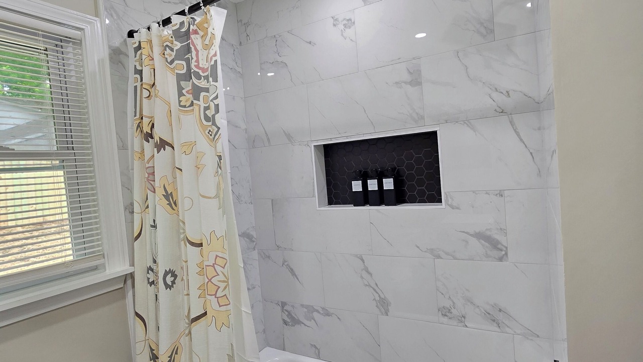 Photo of Bathroom in Mableton