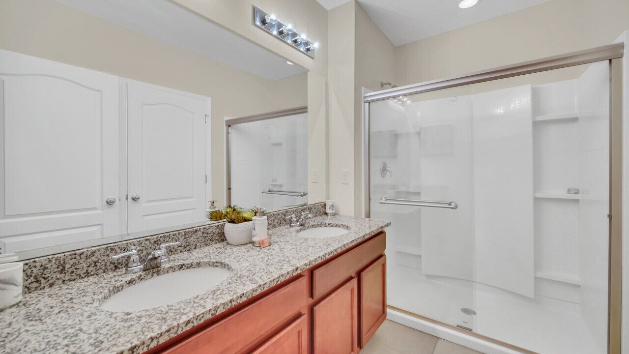 Photo of Bathroom in Loughman