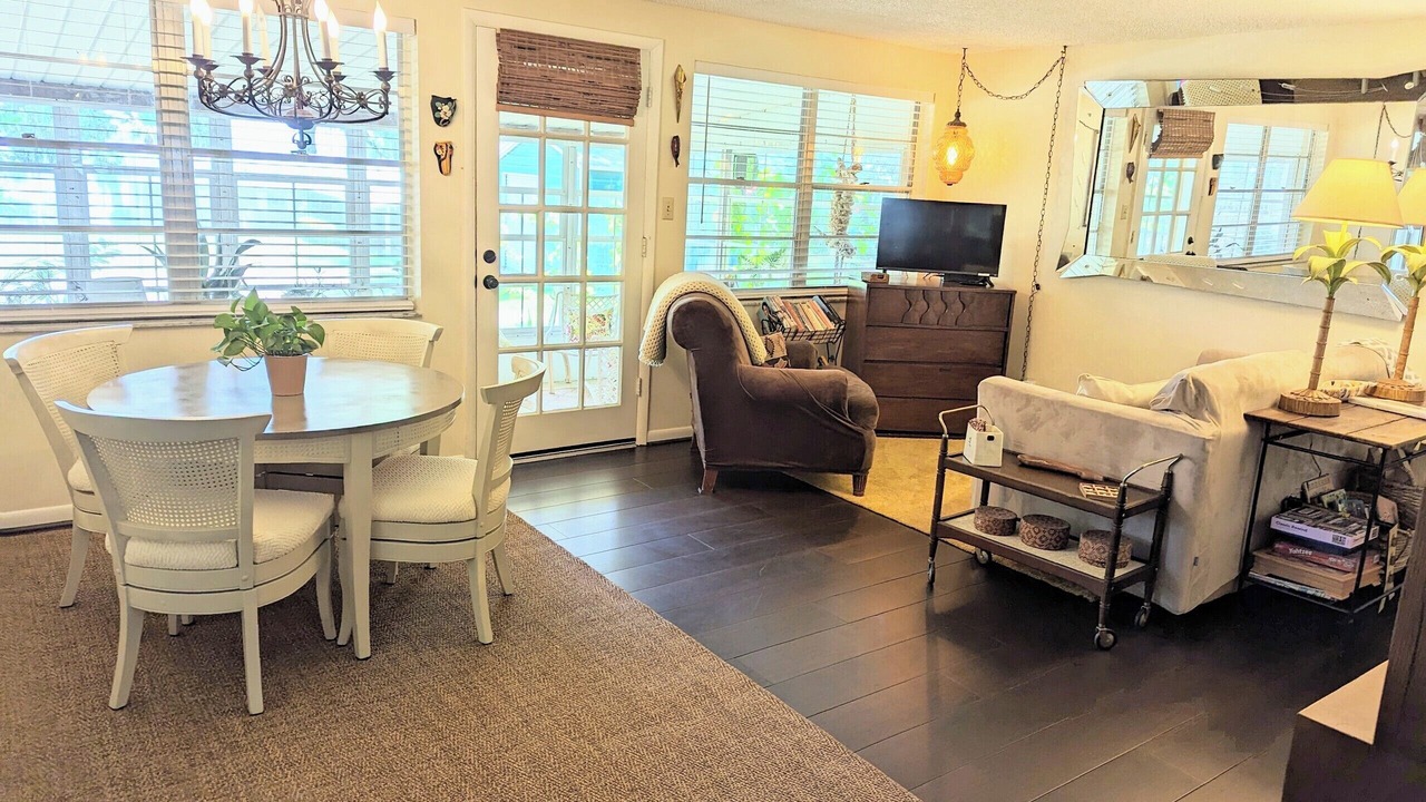 Photo of Livingroom in Crescent City