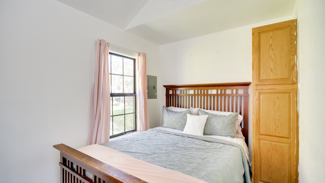 Photo of Bedroom in Biloxi