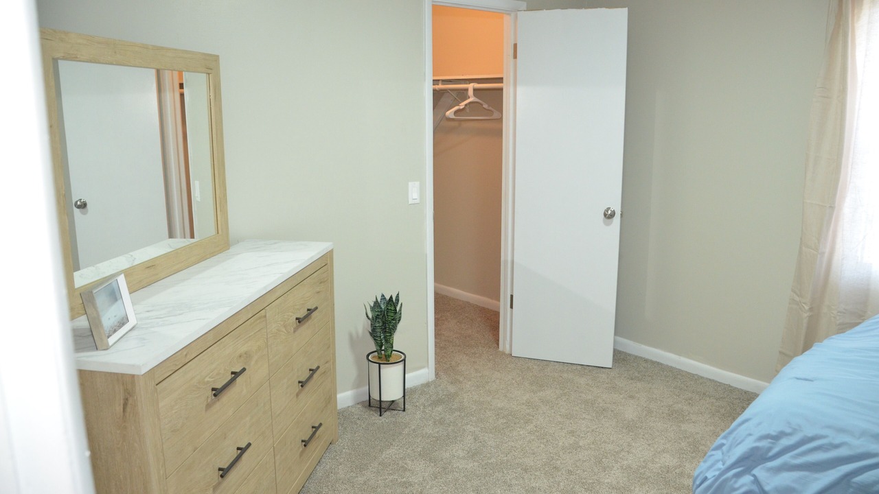 Photo of Bedroom in Enterprise