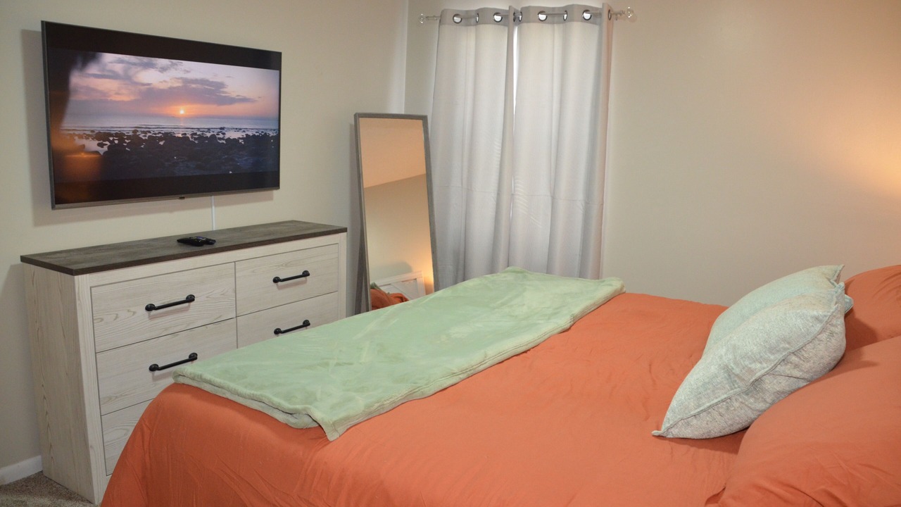 Photo of Bedroom in Enterprise