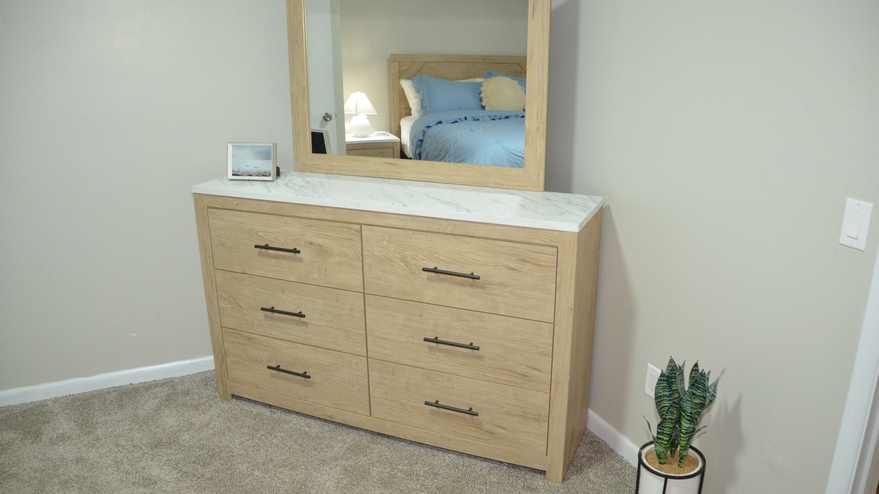 Photo of Bedroom in Enterprise