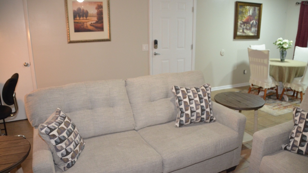 Photo of Livingroom in Enterprise