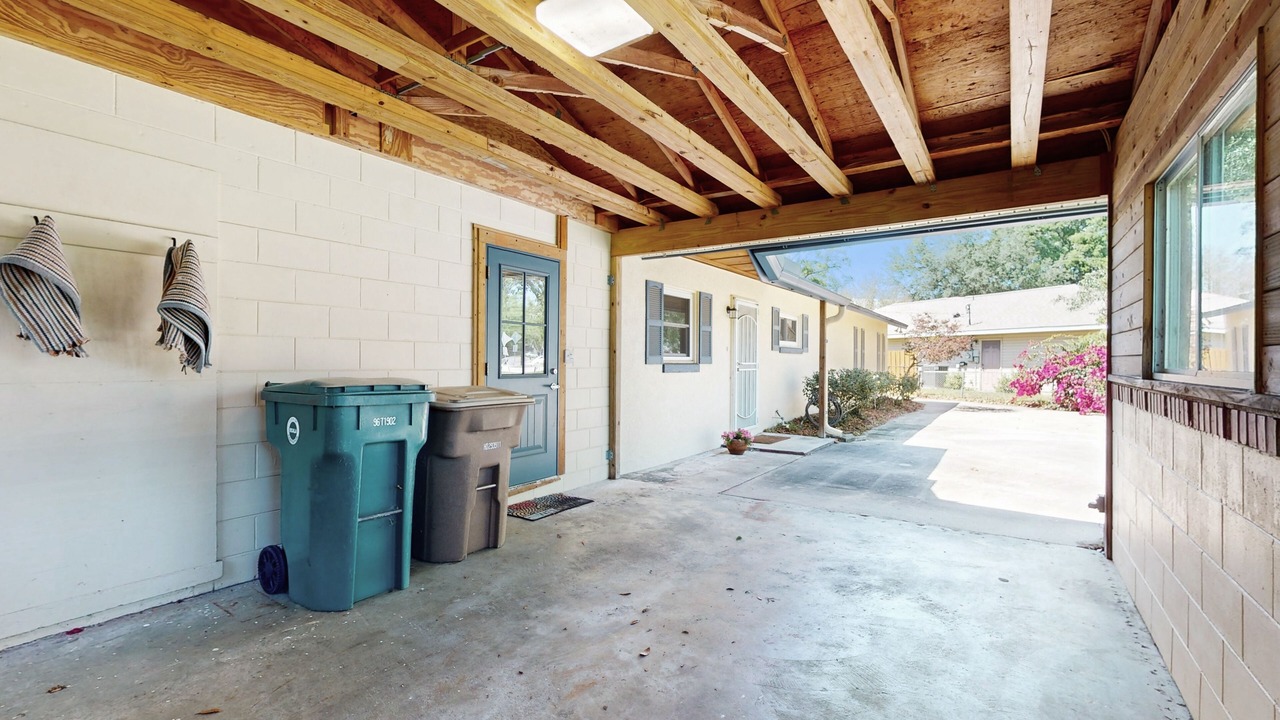Photo of Patio Balcony in Fort King District