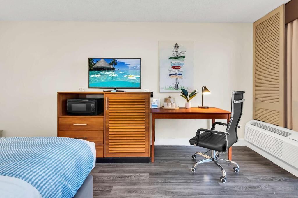 Photo of Bedroom in Florida Center