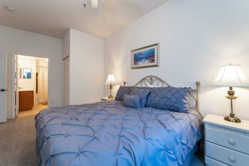 Photo of Bedroom in Venetian Bay Villages