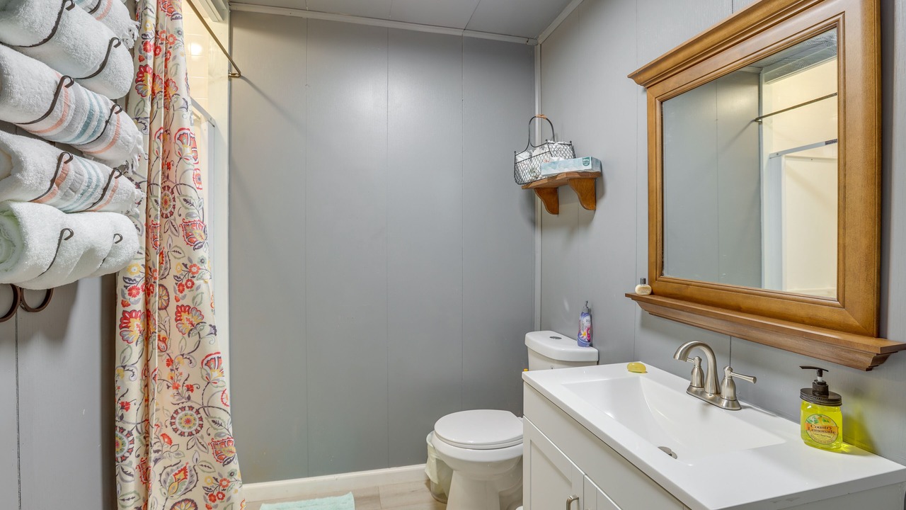 Photo of Bathroom in Lineville