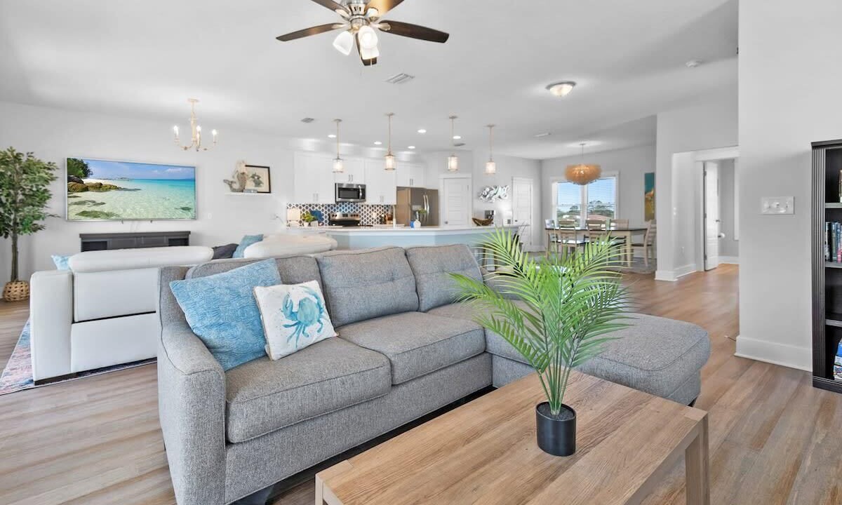 Photo of Livingroom in Butler Beach