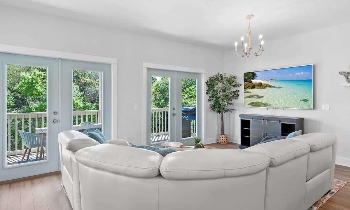 Photo of Livingroom in Butler Beach