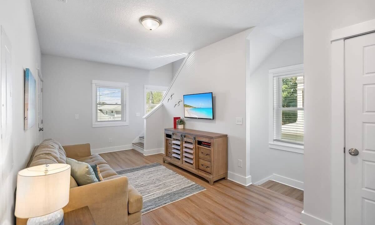 Photo of Livingroom in Butler Beach