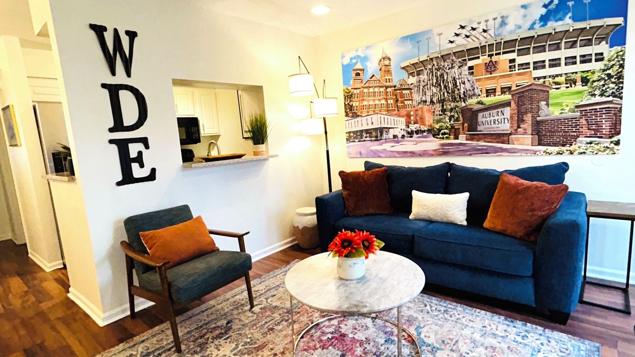 Photo of Livingroom in Auburn