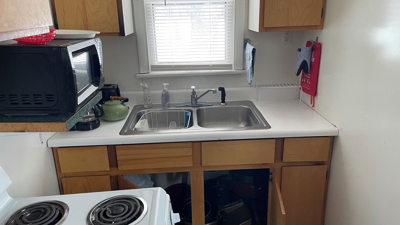 Photo of Kitchen in White Cloud