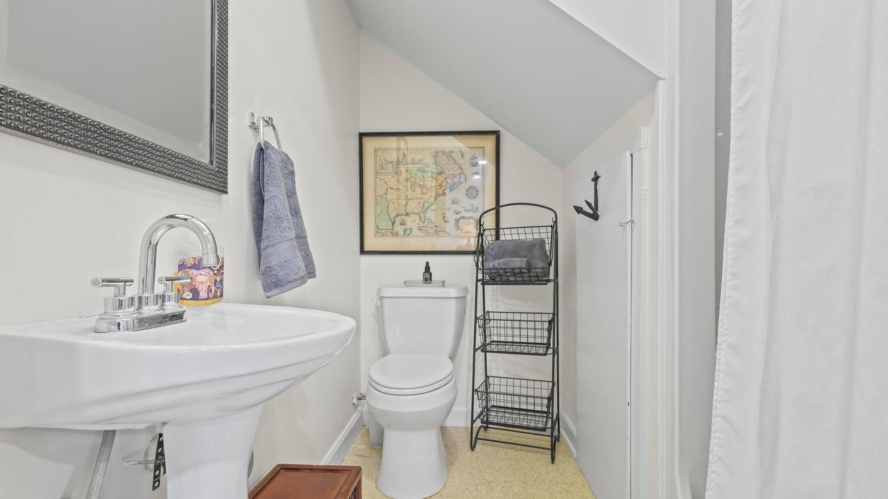 Photo of Bathroom in Ono Island