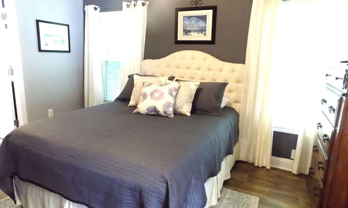 Photo of Bedroom in Northeast Pensacola