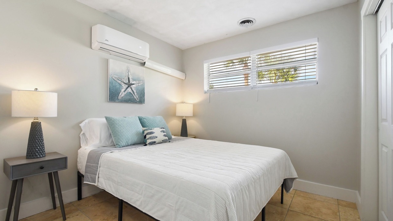Photo of Bedroom in Ormond-by-the-Sea