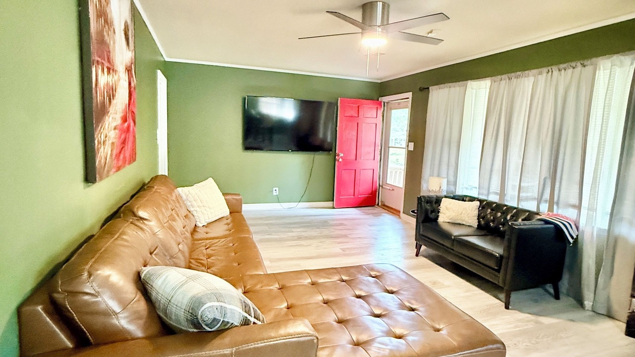 Photo of Livingroom in Warner Robins