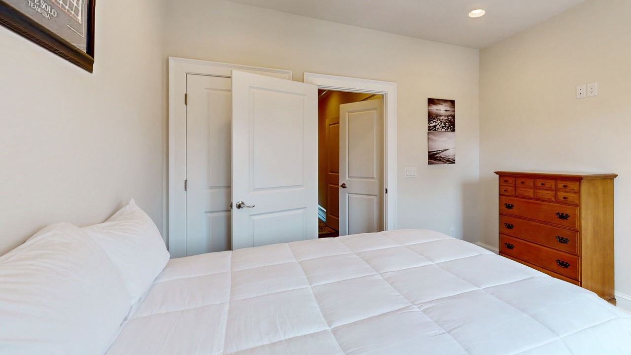 Photo of Bedroom in Hitch Village - Fred Wessels Homes