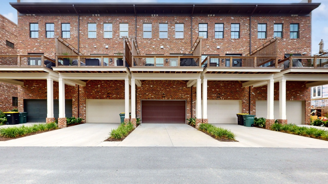 Photo of Outdoor in Hitch Village - Fred Wessels Homes