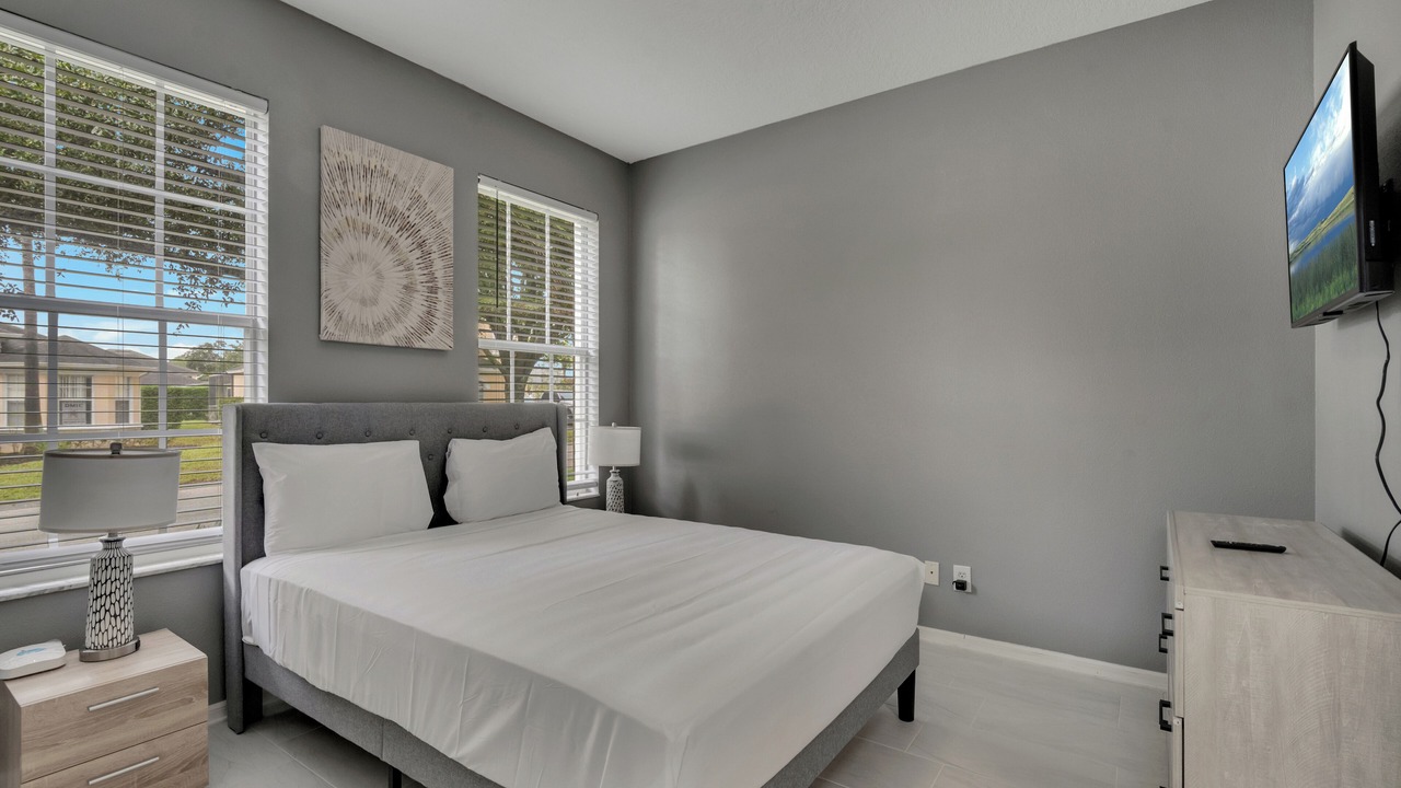 Photo of Bedroom in Florida Pines