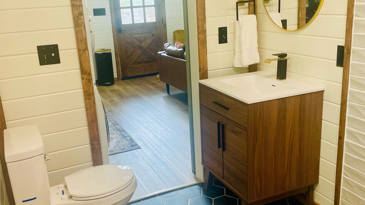 Photo of Bathroom in Iuka