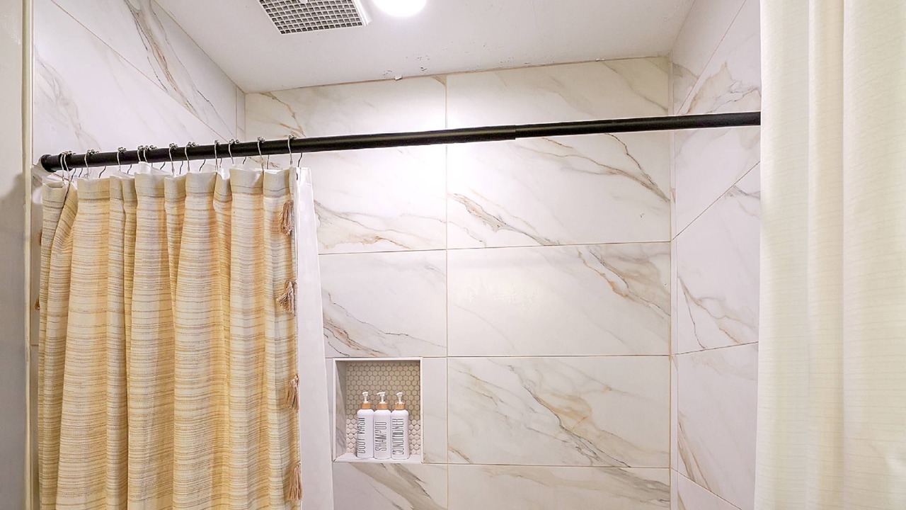 Photo of Bathroom in Stone Mountain