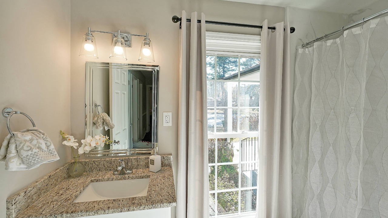 Photo of Bathroom in Stone Mountain