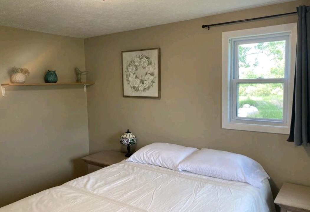 Photo of Bedroom in Acme