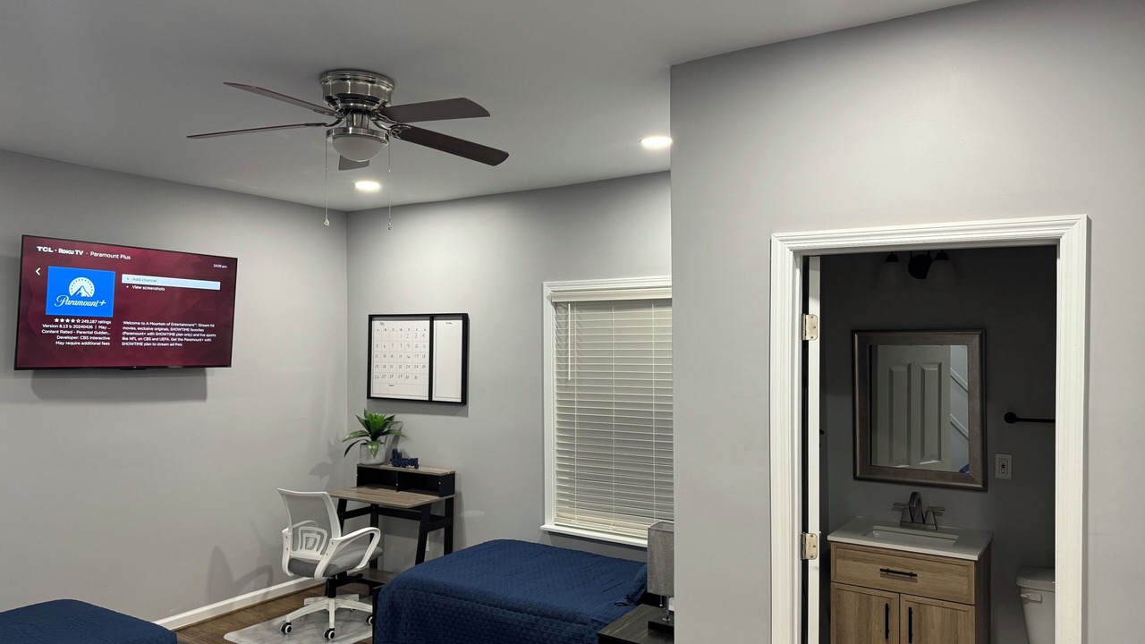 Photo of Bedroom in Crestline Heights