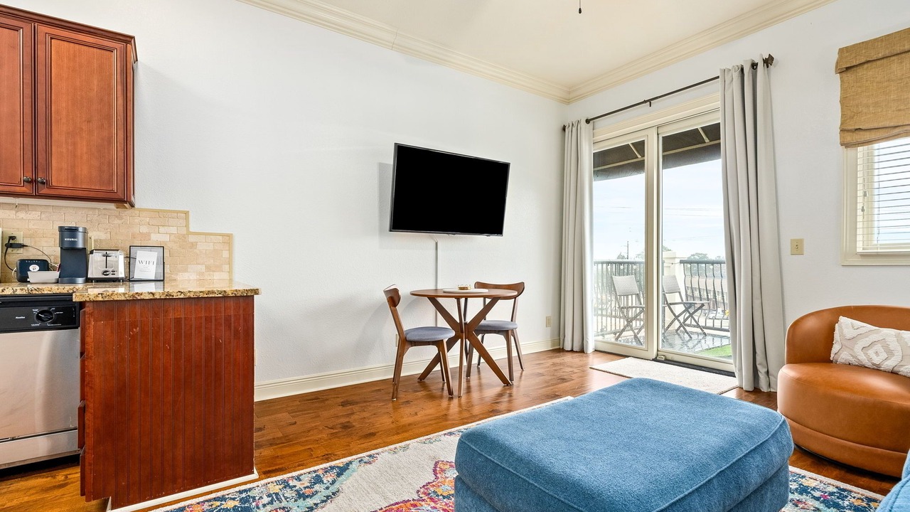 Photo of Livingroom in Auburn