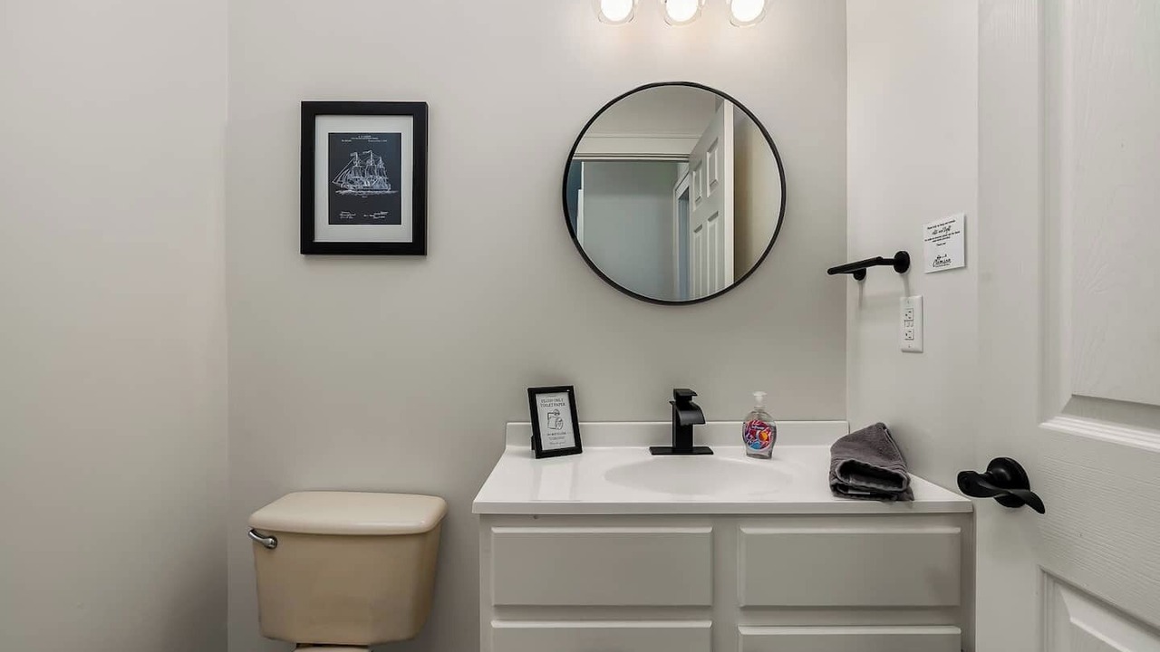Photo of Bathroom in Six Mile